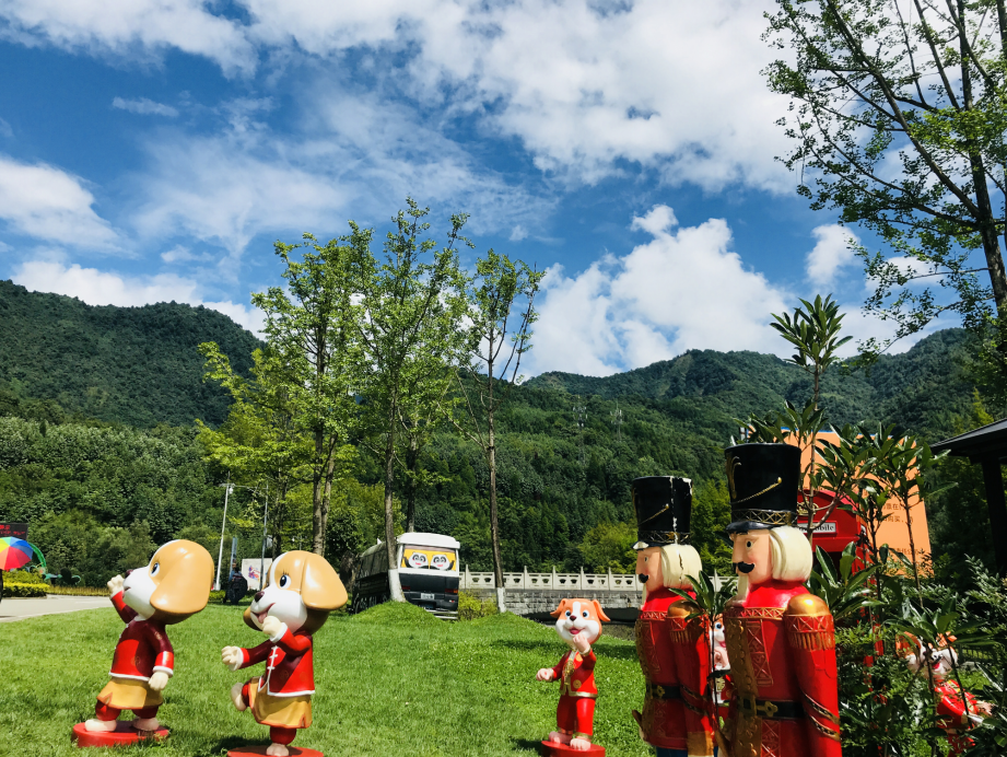 西嶺的藍(lán)天無與倫比